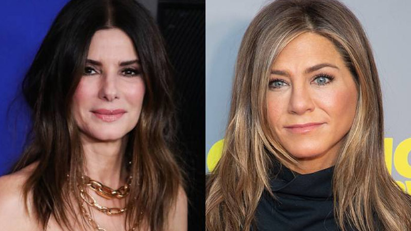  Jennifer Aniston and Sandra Bullock bond over Broadway after cosmetic surgery