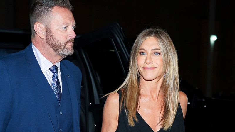 Jennifer Aniston and Jim Curtis