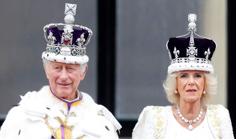 uk royal family crowns